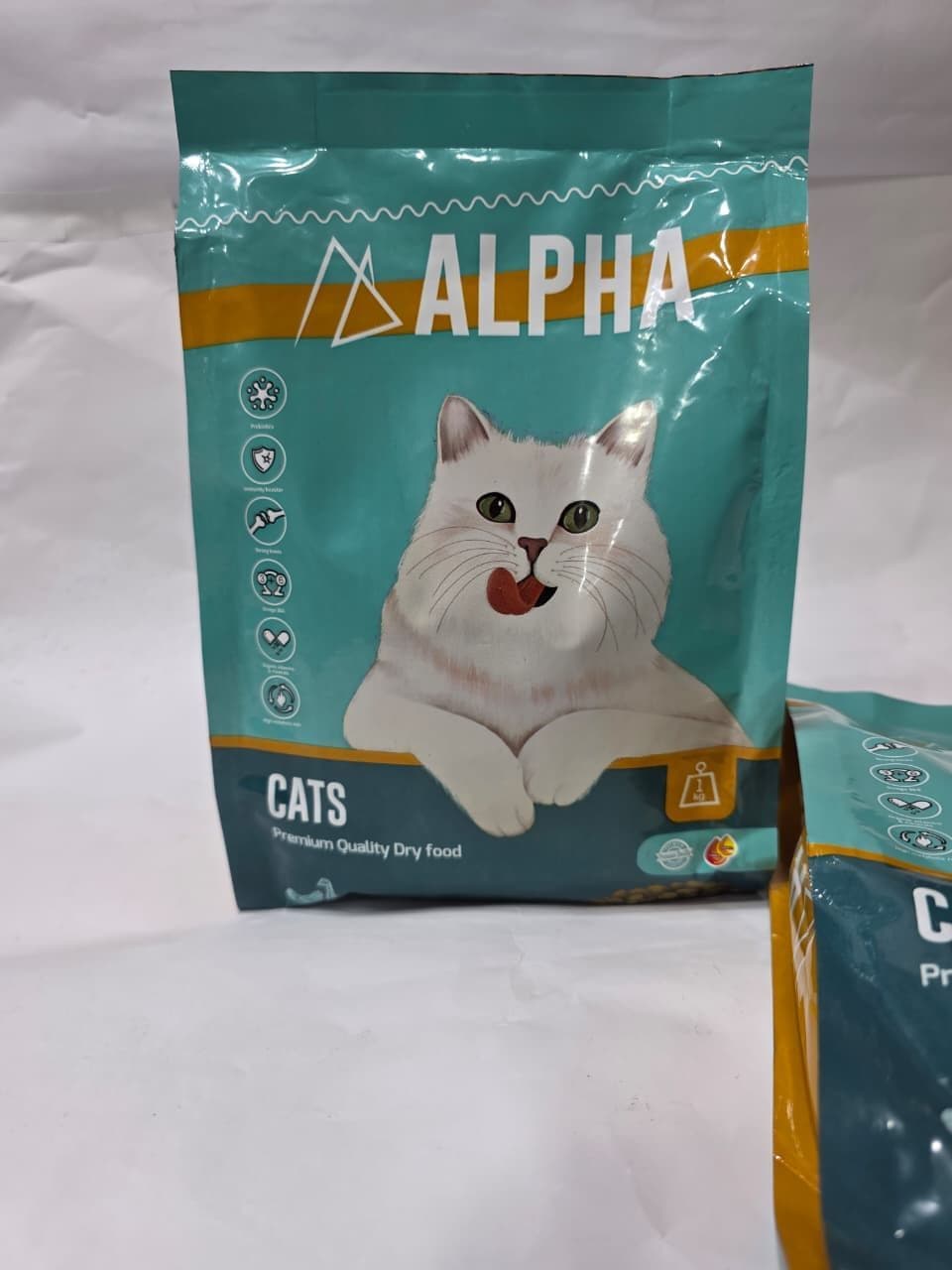 ALPHA CAT FOOD –1kg دراي فود مميز للقطط 🐱